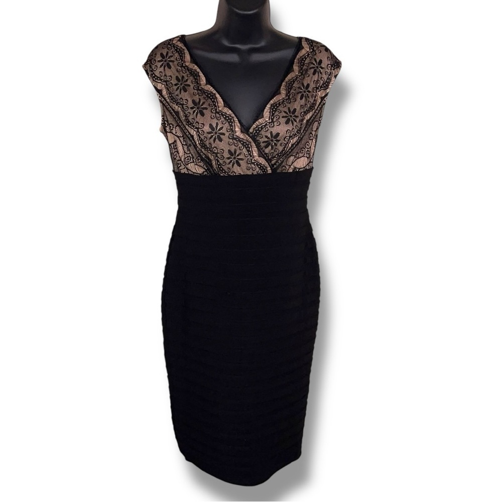 Size 4 Dressbarn Lace Event Dress Black Ivory Stretch  Vneck Cocktail Wedding
